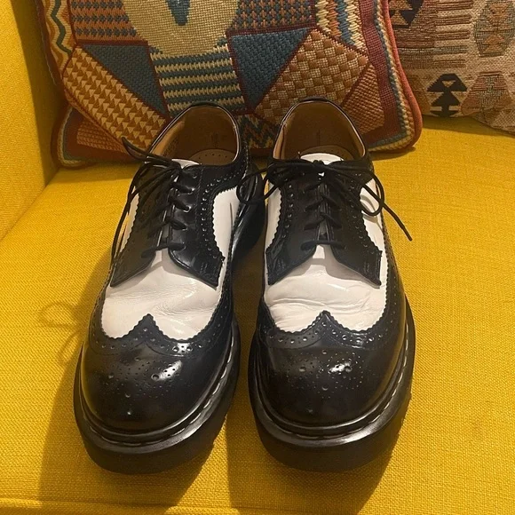 3989 BEX SMOOTH LEATHER BROGUE DR MARTEN VINTAGE SHOES​ - Picture 3 of 6